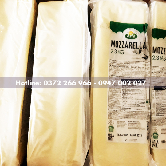 Phô mai Arla Pro Mozzrella khối 2,3kg