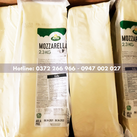 Phô mai Arla Pro Mozzrella khối 2,3kg
